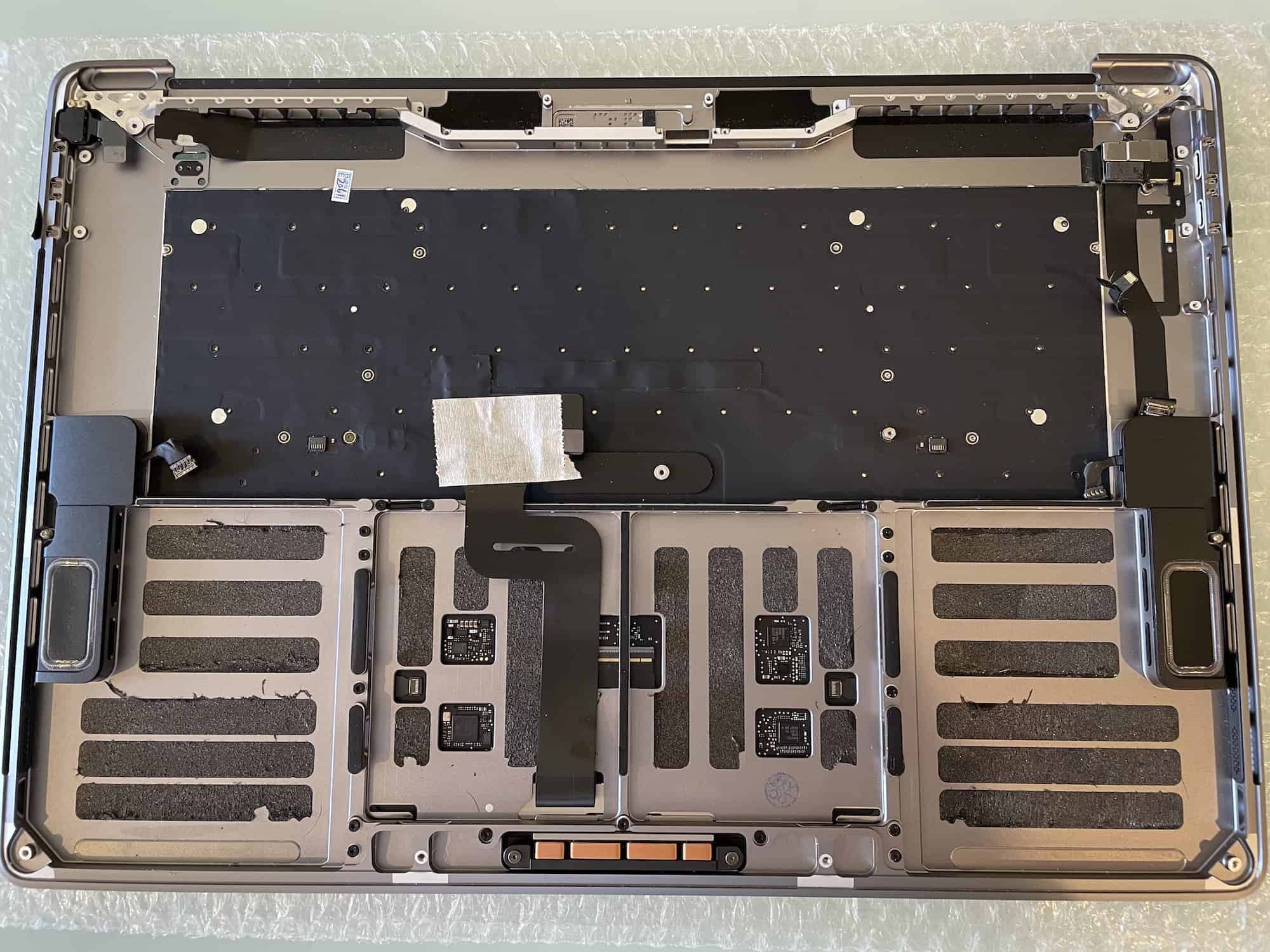 MacBook Butterfly Keyboard Replacement Auckland: Complete Guide 7 macbook top case replacement solution three